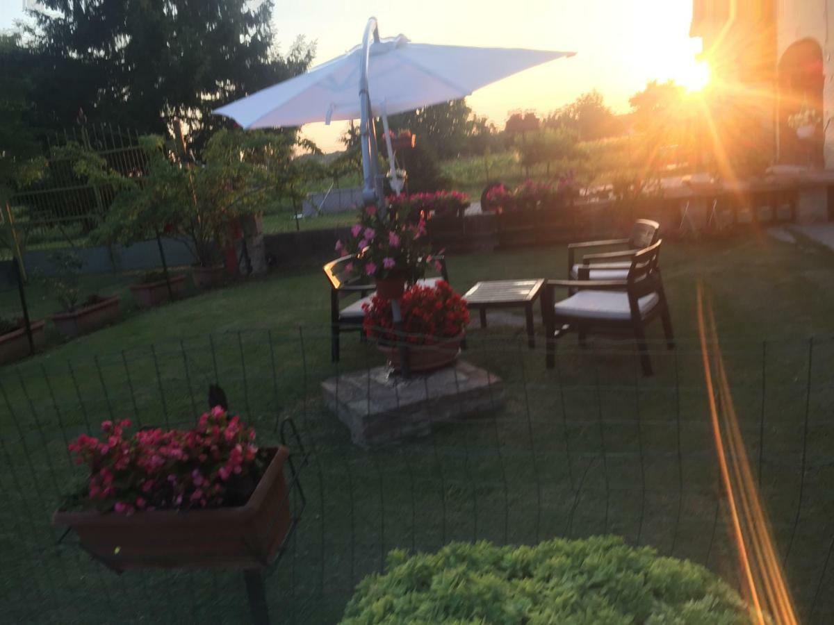 B&B Happiness In The Country ブレシェッロ エクステリア 写真